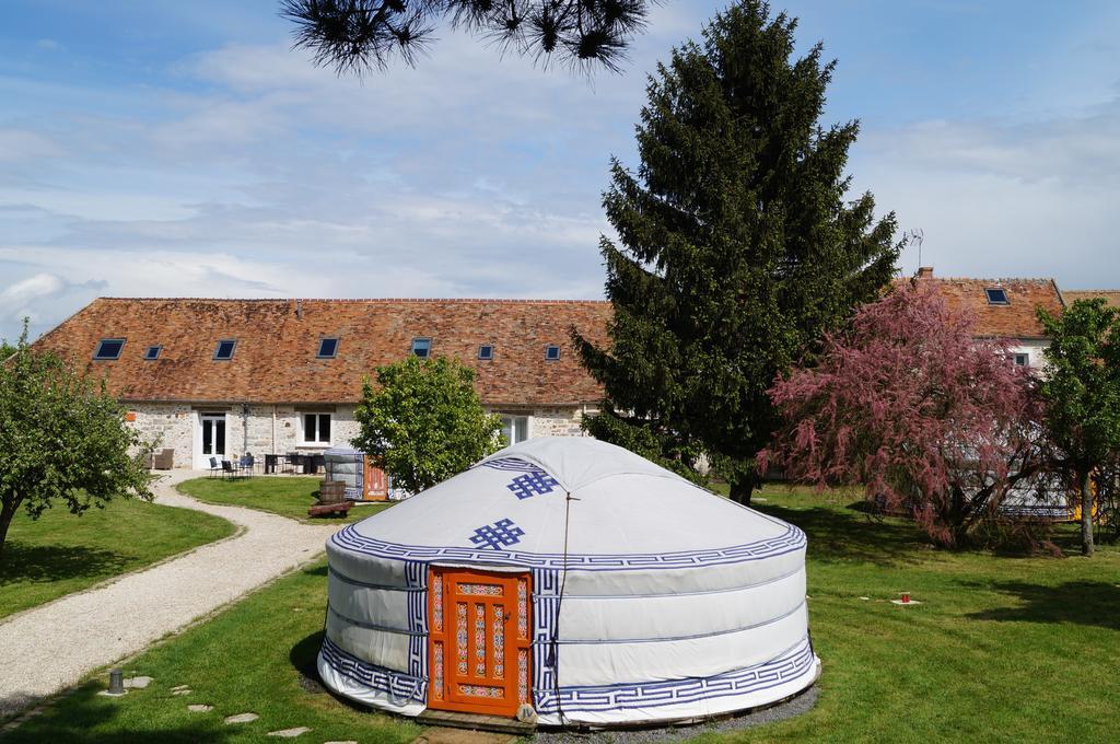 Yourte Nomade-Lodge Les Ecrennes Habitación foto