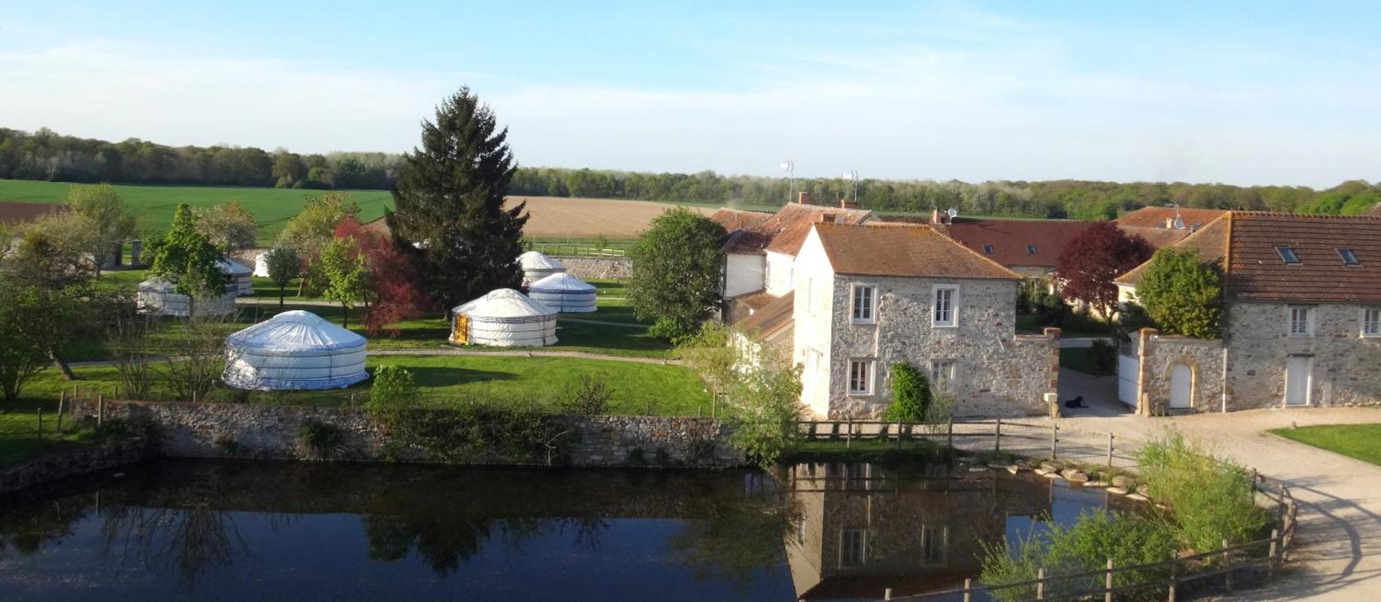 Yourte Nomade-Lodge Les Ecrennes Exterior foto